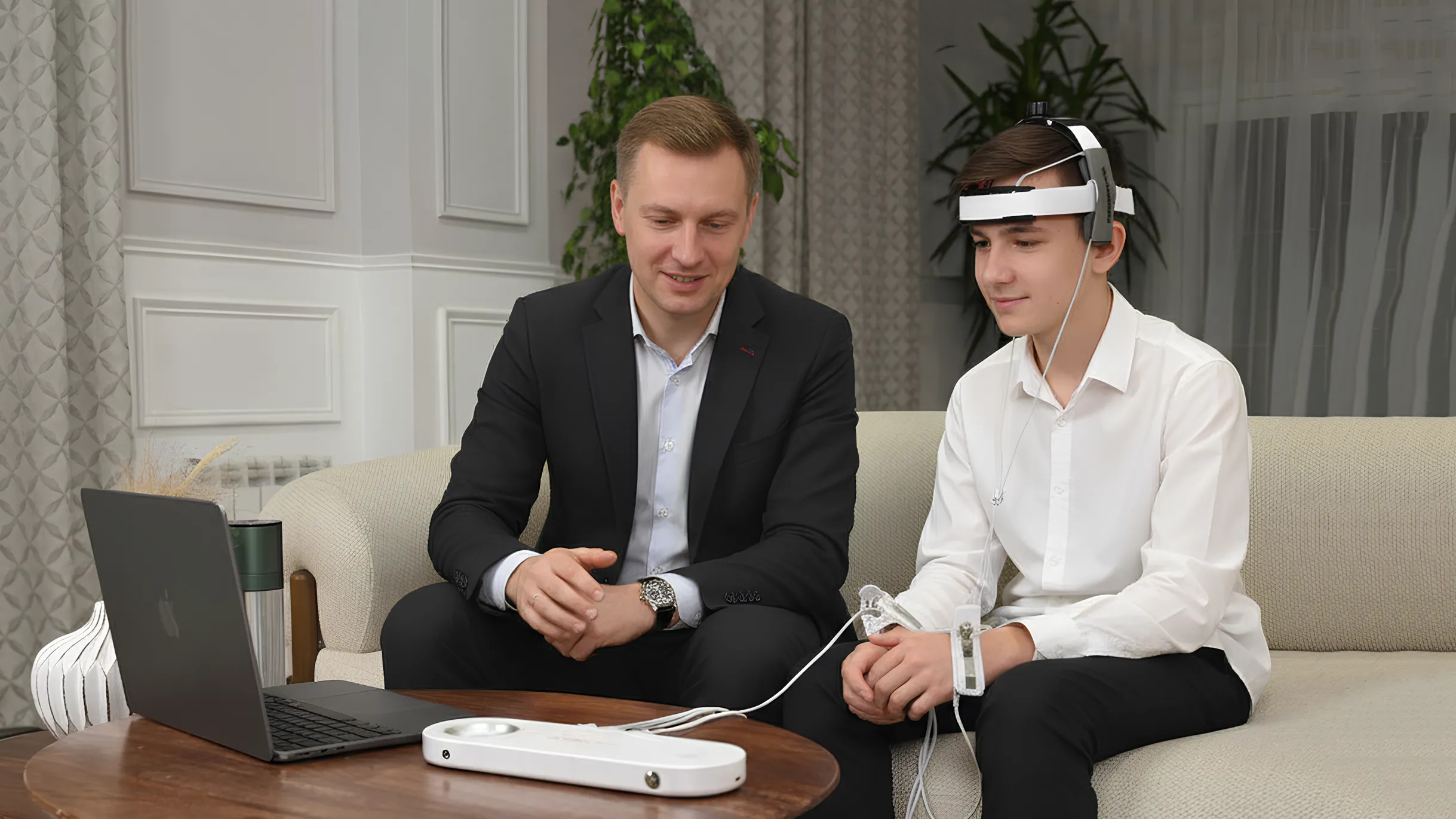 Life Expert 3.0 in use during a home session